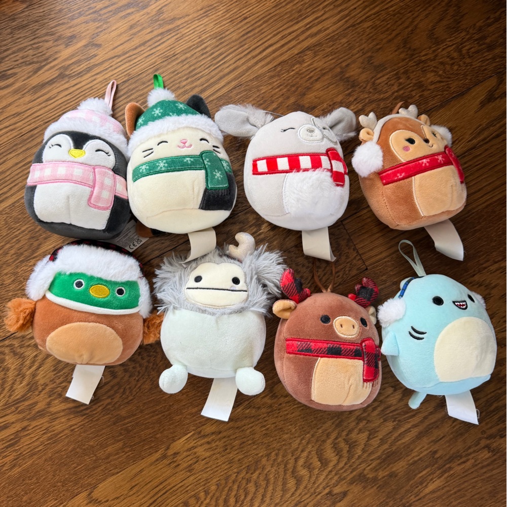 Squishmallows 8 piece ornament set